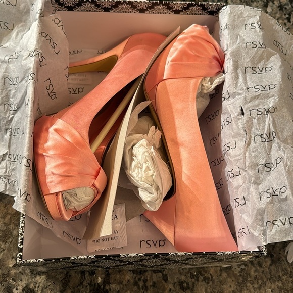 RSVP Rachel -Julie Lynn Blush peep toe heel NIB 9 - Picture 12 of 12